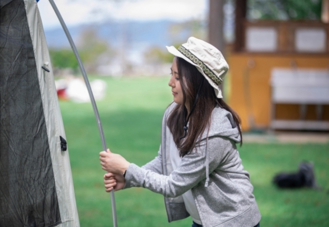 テント設営の様子